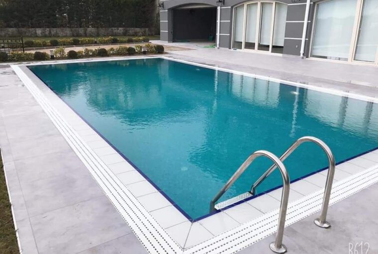 Swimming Pool Manufacturer